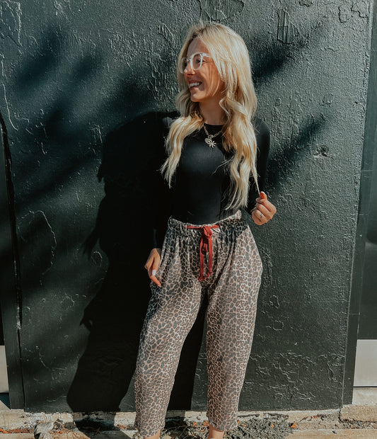 Wide Leg Ribbed Leopard Pants