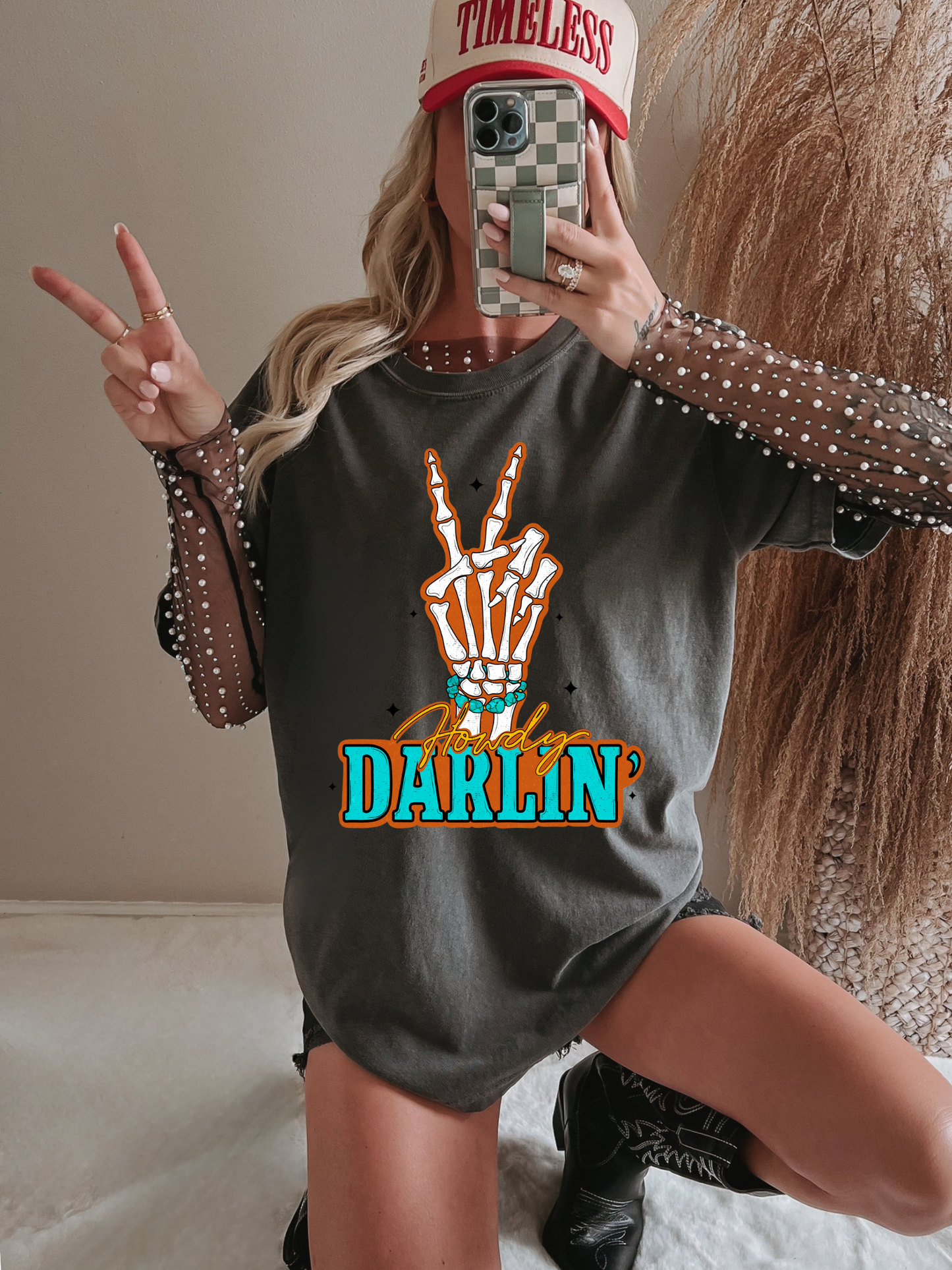 Howdy Darlin’ Graphic T-Shirt