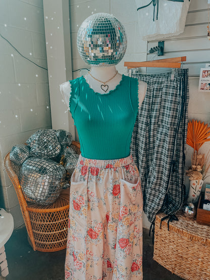 Emerald Lettuce Hem Casual Fitted Tank