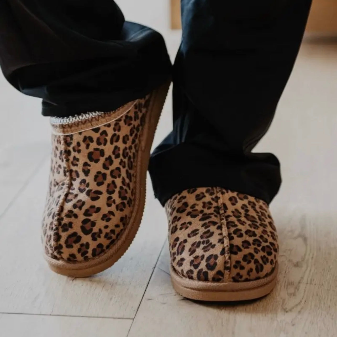 Leopard Slippers-PREORDER